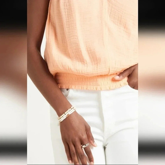 NWT Evereve Connor Smocked V Neck Top - Picture 4 of 8